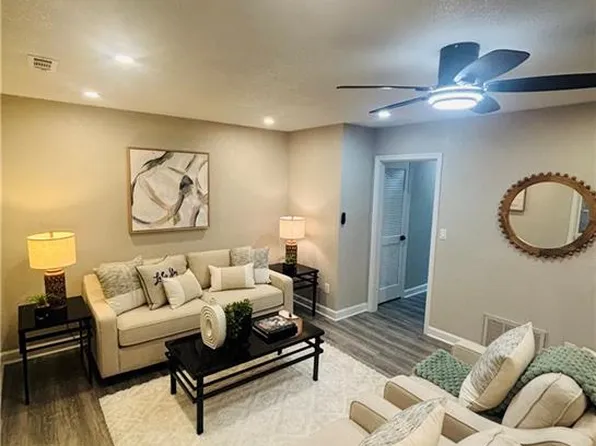 924 Wickford Dr, Chesapeake, VA 23320