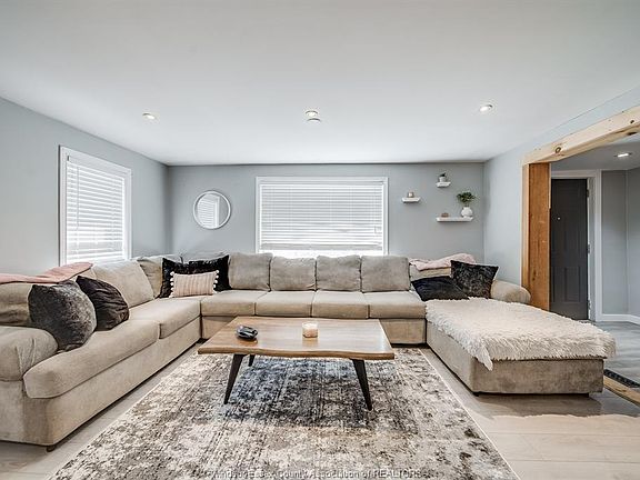 5th image of 31 Forhan St