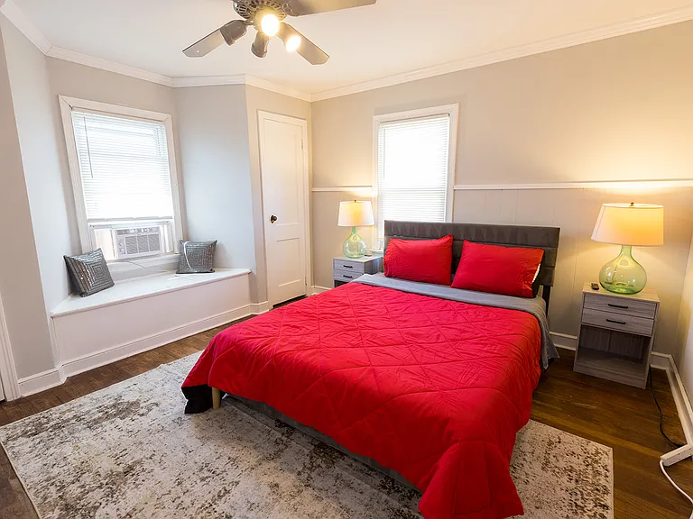 30 Florence Ave — Photo 18