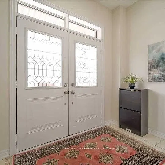 4 bed, $2,900 — Photo 2
