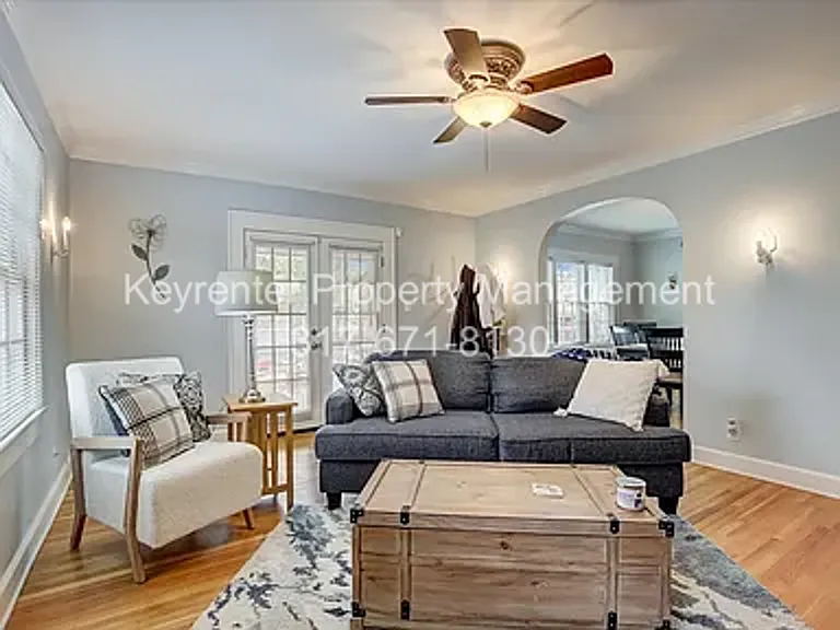 528 W 43rd St — Photo 14