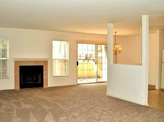 3rd image of 5S530 Paxton Dr APT A