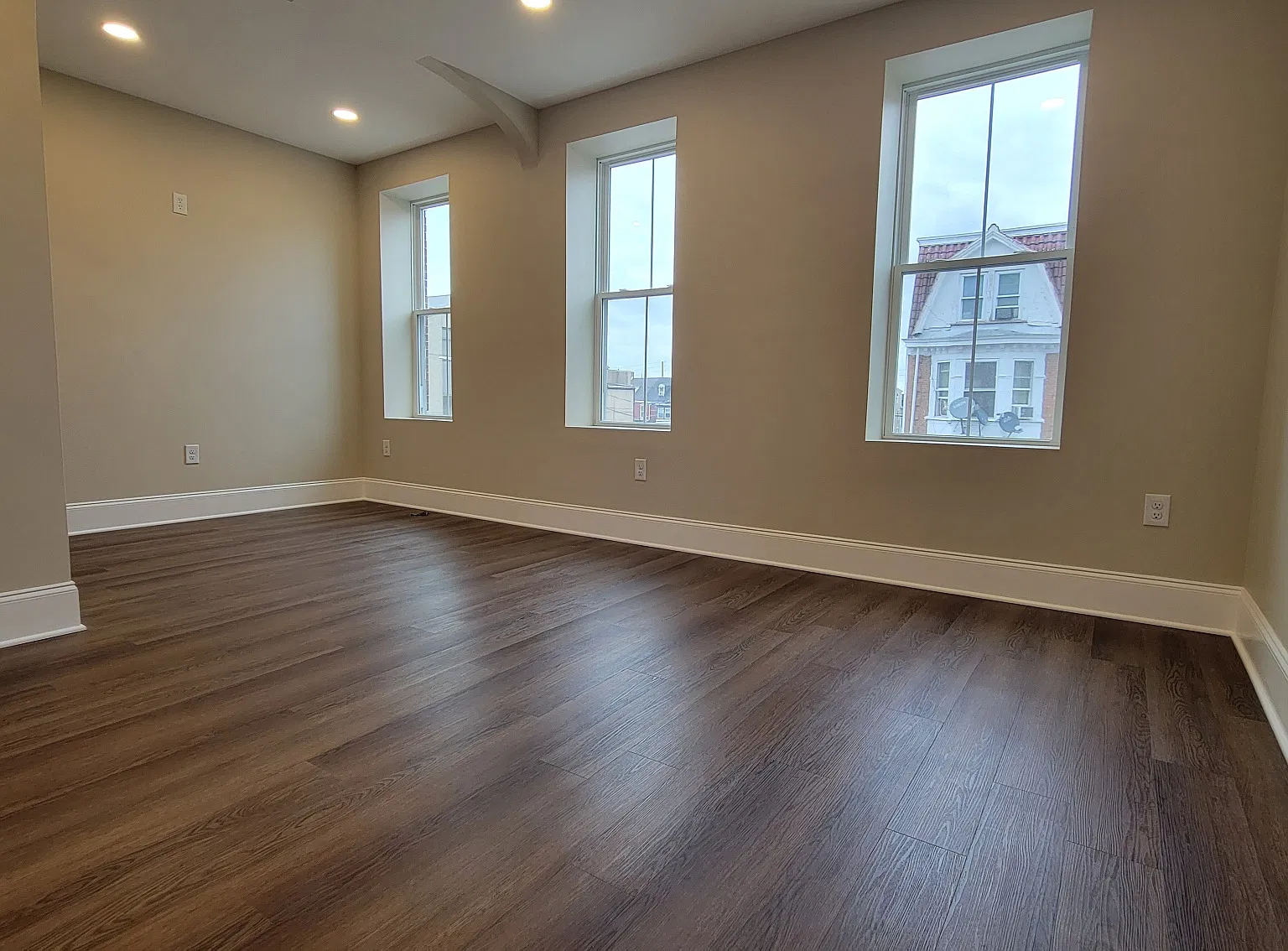 2 bed, 1050 sqft, $1,995 — Photo 2