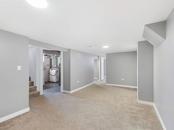 4th image of 2613 N Lewis Ave