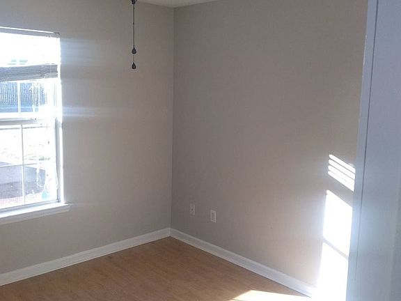 4th image of 10386 Cottage Oaks Dr