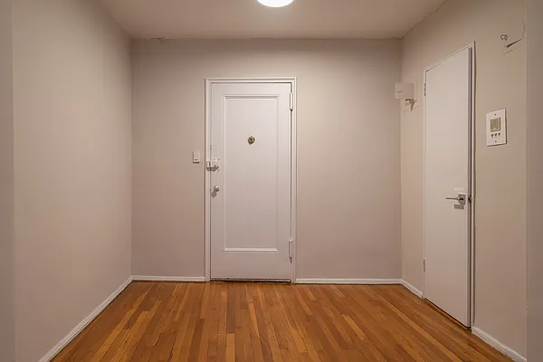 Rented by Metropolitan Equities | media 11