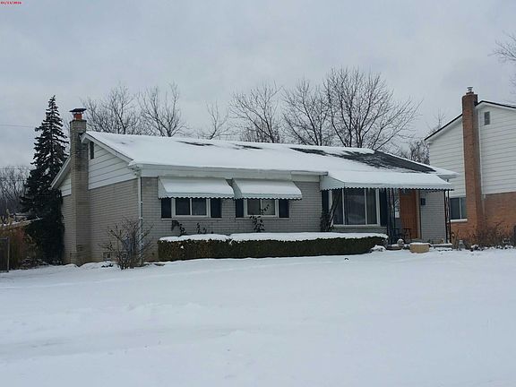 2nd image of 29529 Marshall St