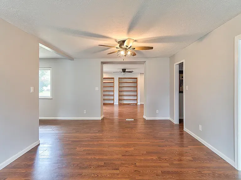 4 bed, 2075 sqft, $1,575 — Photo 2