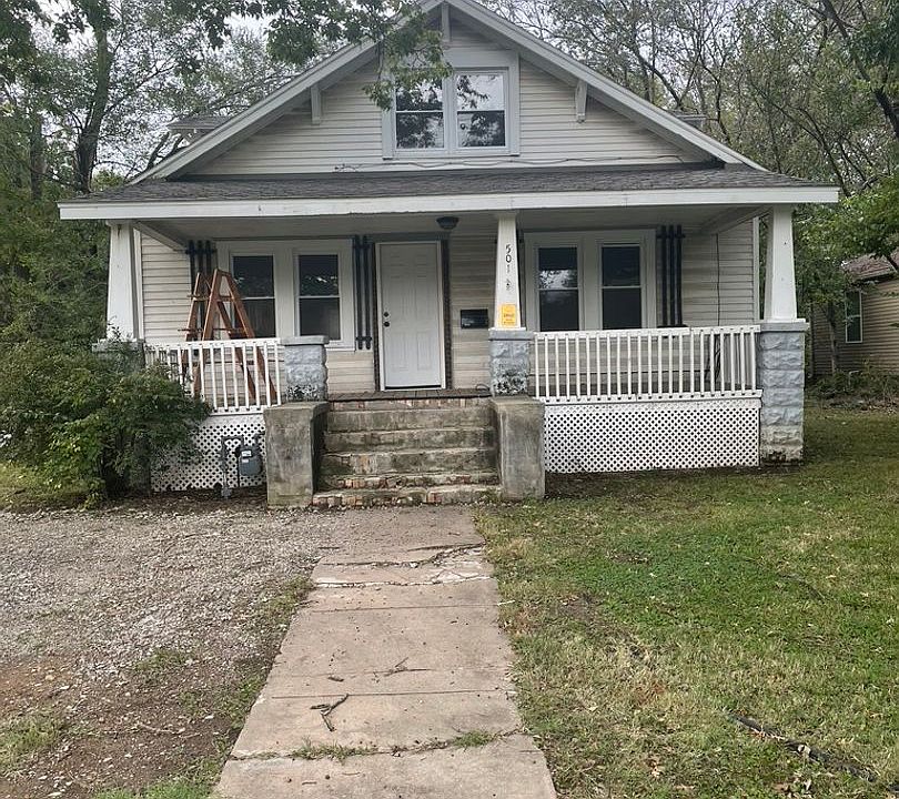 1st image of 501 E Washington St