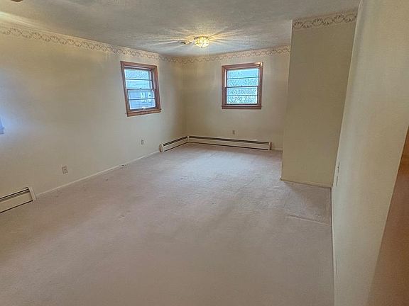 5th image of 100 Clover Hill Rd