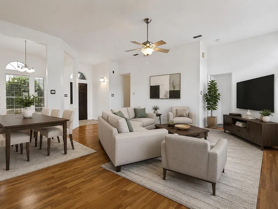 4414 San Fernando Ln