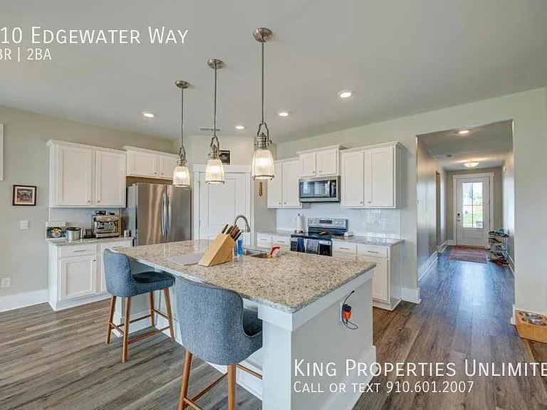 410 Edgewater Way — Photo 1