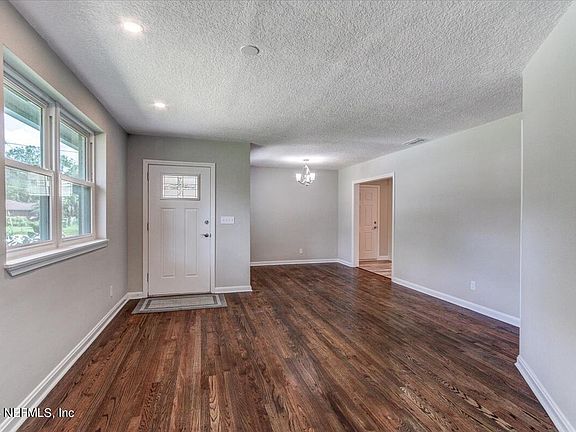 5th image of 5428 WATERSIDE Drive