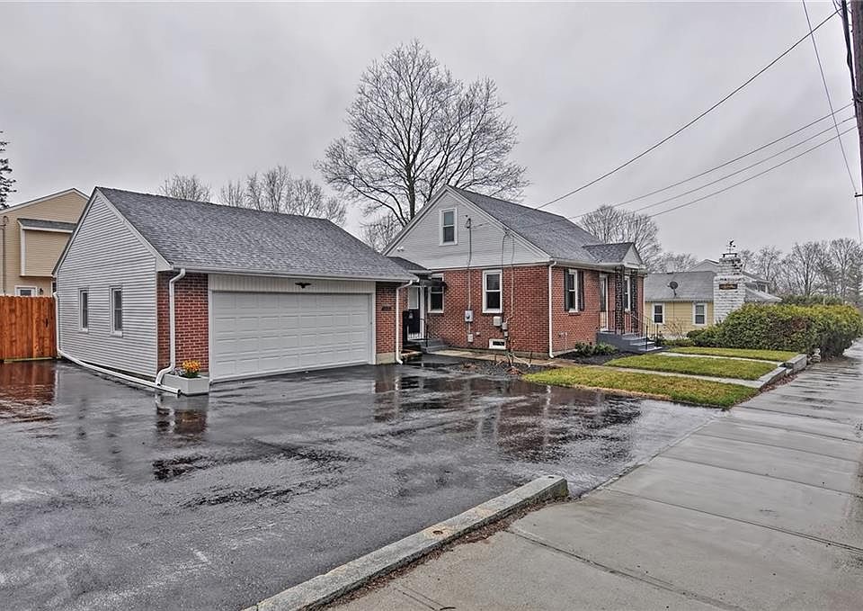 1231 Diamond Hill Rd, Woonsocket, RI 02895 Zillow