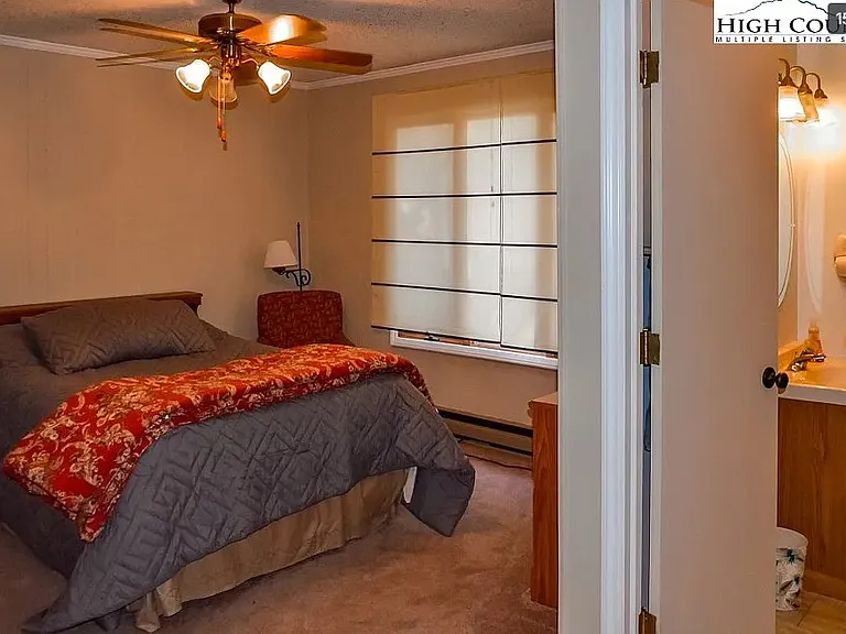 354 Maplewood Cir — Photo 4