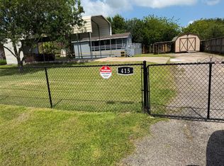415 12th St, San Leon, TX 77539