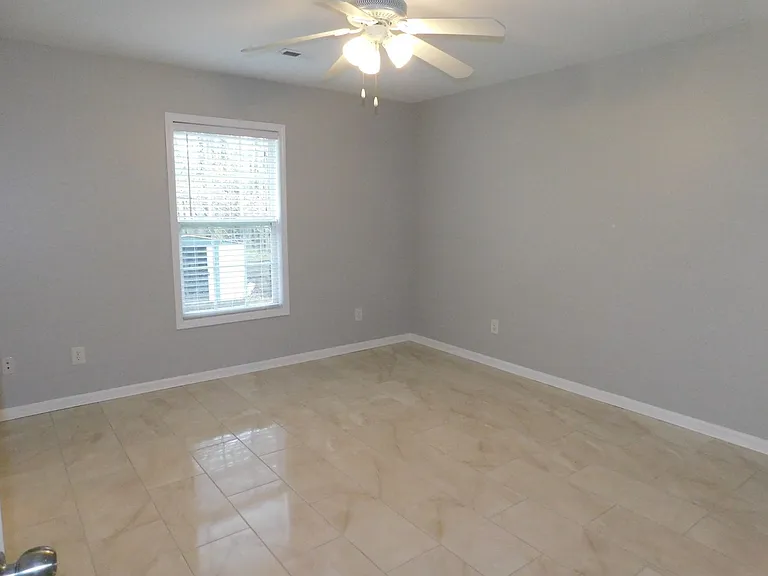 2027 E Park Dr — Photo 16