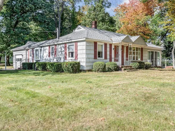 29 Salisbury St, Dracut, MA 01826