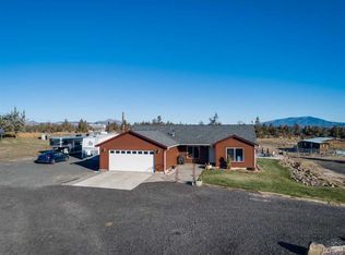 14711 Twin Lakes Rd, Powell Butte, OR 97753