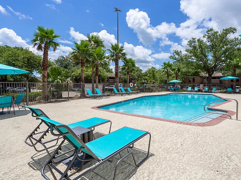 Chaise Lounge Pool Furniture
