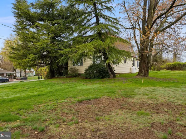 181 Crosswicks Chesterfield Rd, Chesterfield, NJ 08515
