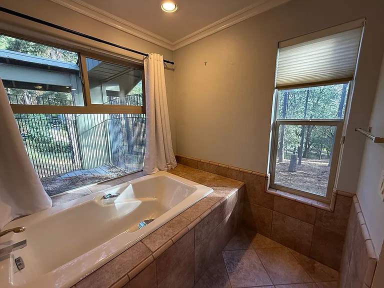 17425 Alexandra Way — Photo 36