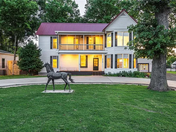 1715 N Garland Ave, Fayetteville, AR 72703