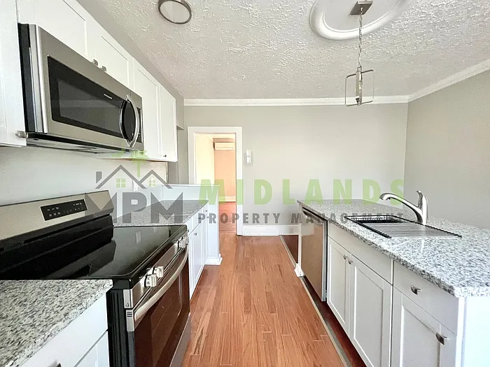 2326 Stark St #A — Photo 14