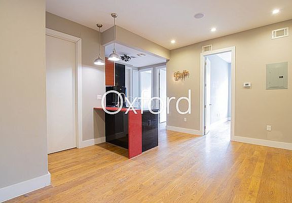3rd image of 245 Jefferson St #2A