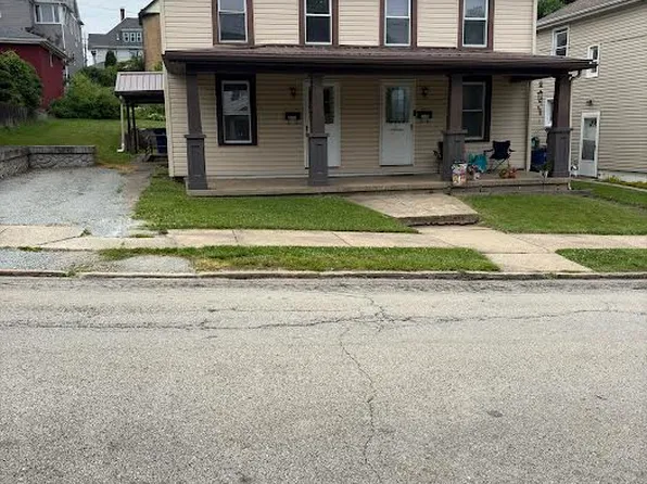 332 College Ave, Mount Pleasant, PA 15666