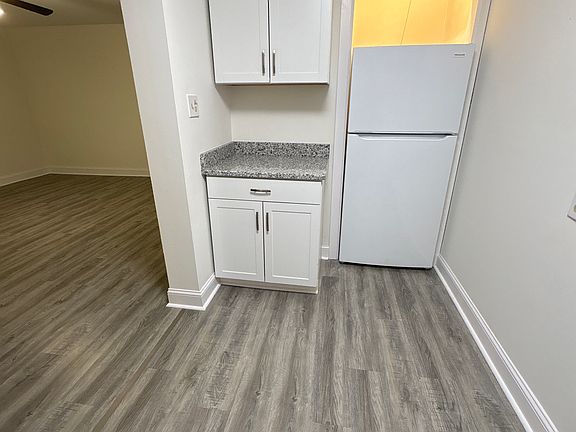 4th image of 2636 Indianola Ave APT B