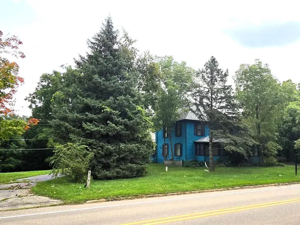 4883 Rochester Rd, Dryden, MI 48428