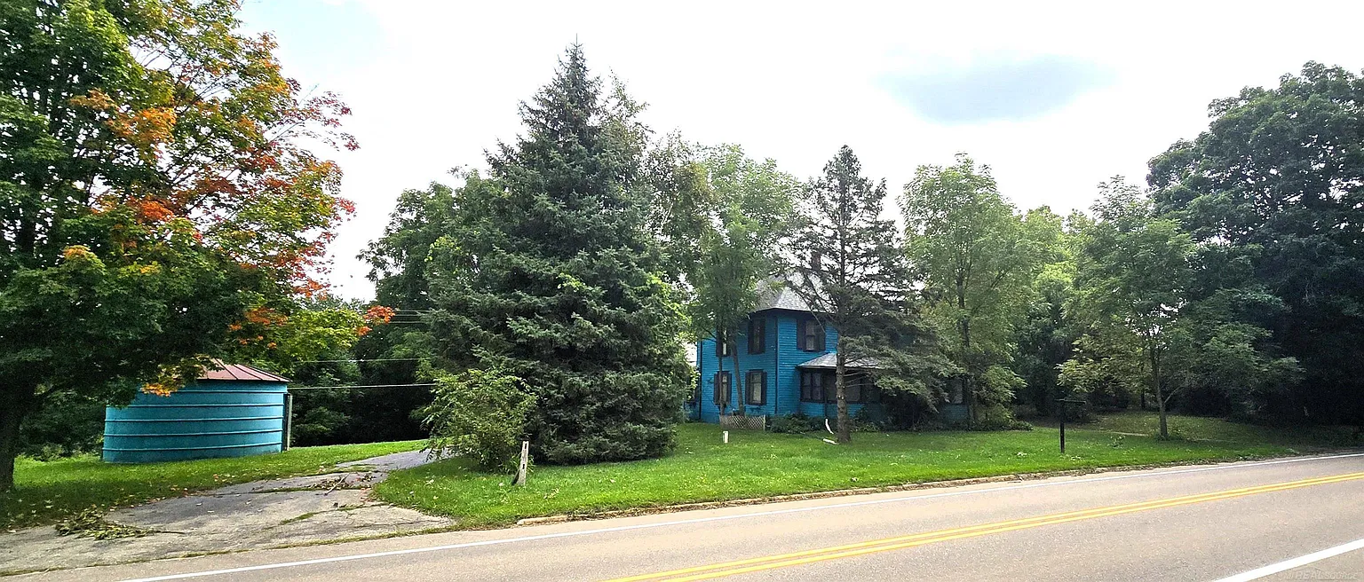 4883 Rochester Rd photo 1