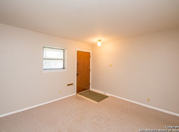 4th image of 2210 Odessa Dr