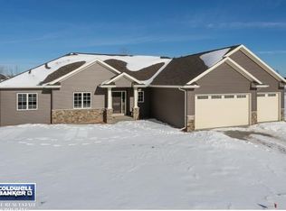 1475 Plains Ave, Neenah, WI 54956