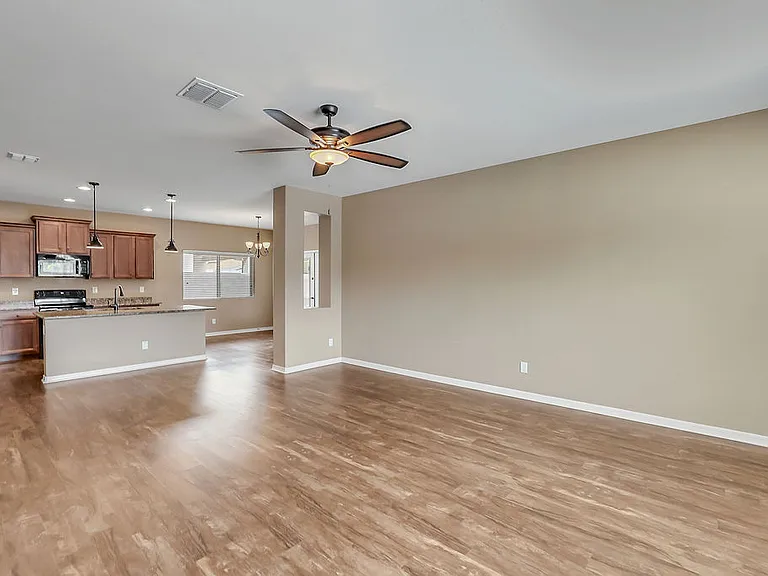 784 W Leadwood Ave — Photo 3