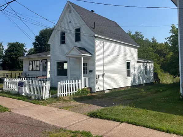 20 Park St, Amherst, NS B4H 2R1