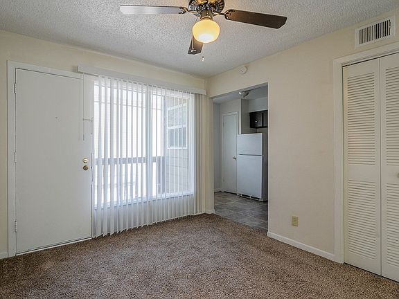 4th image of 8718 Wornall Rd #8718AP22