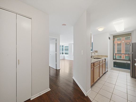 2nd image of 345 N La Salle Dr APT 1108