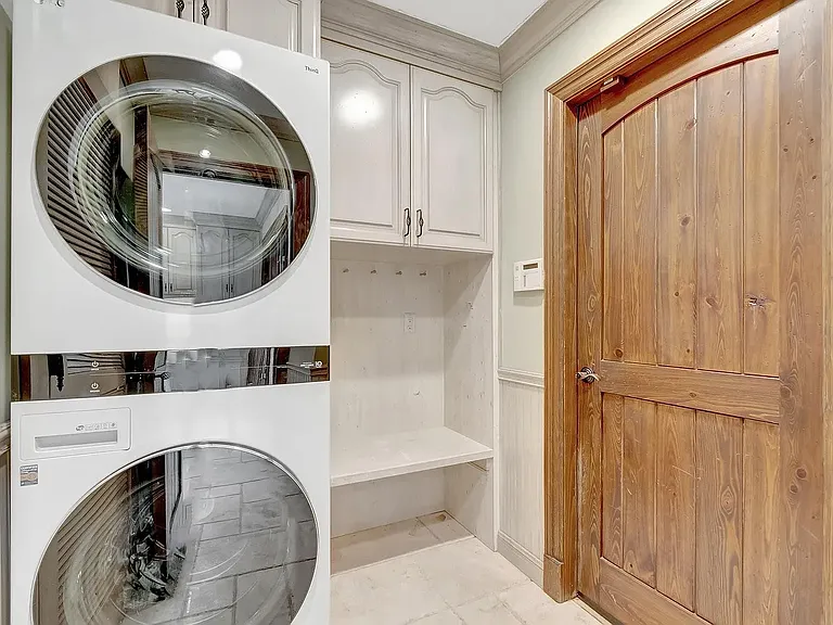 7415 Woodland Creek Ln — Photo 26