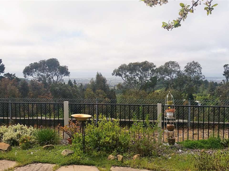 1st image of 109 Mountain Valley St