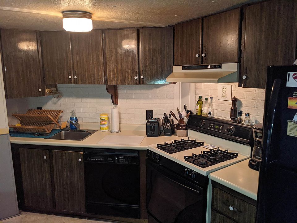 12 Pine River Road, Center Ossipee, NH 03814 Zillow