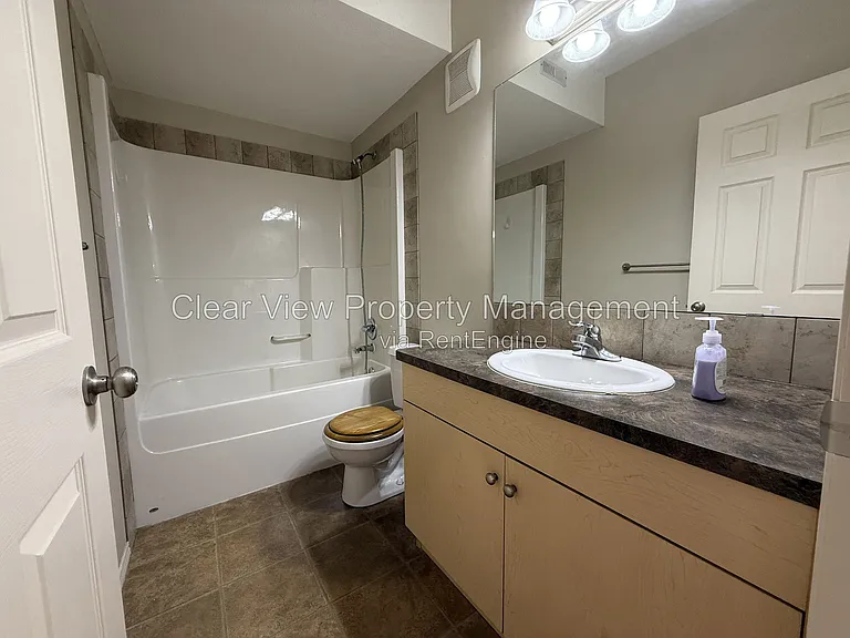 2118 18th Ave #210 — Photo 8