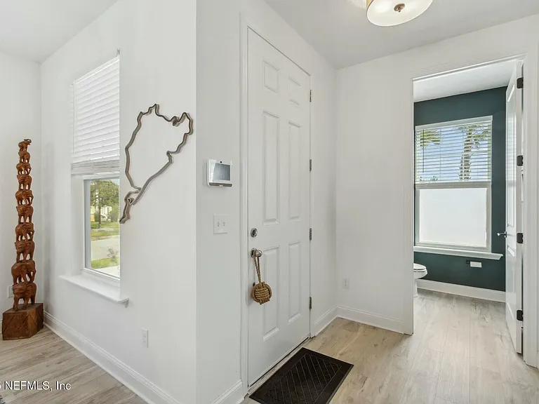213 Daydream Ave — Photo 5