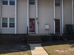 599 Winding Creek Rd, Fayetteville, NC 28305