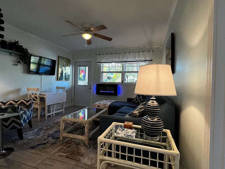 208 10th Ave N #208 — Photo 7