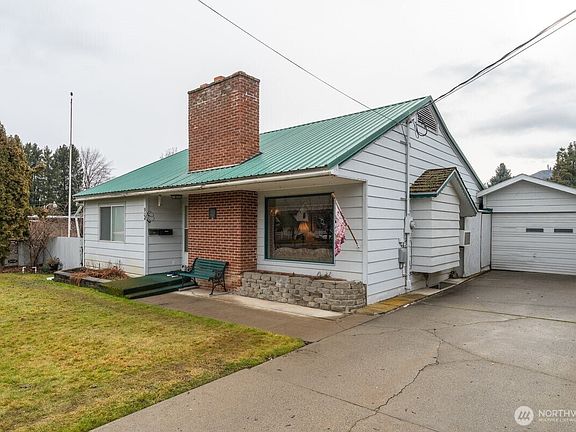 3rd image of 904 Pioneer Avenue