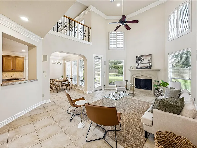 2210 Bywater Dr — Photo 13