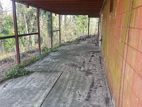 3rd image of 4245 Utoy Ct SW