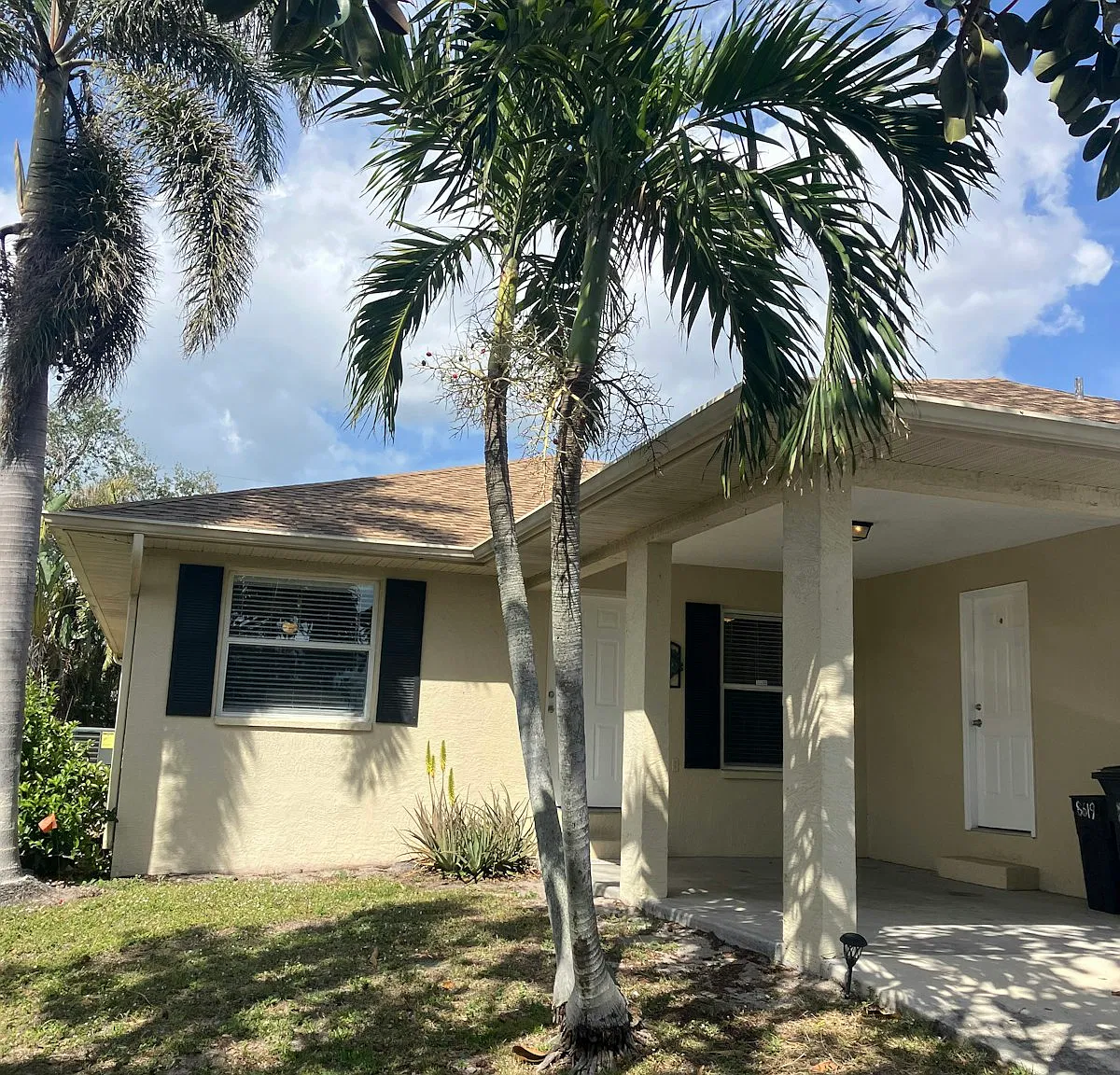 8617 44th Avenue Drive West — Photo 1